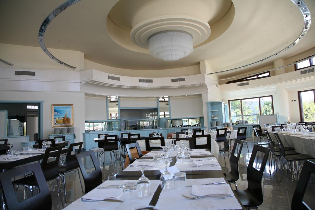 ויבו ולנטיה Hotel Resort Lido Degli Aranci מראה חיצוני תמונה