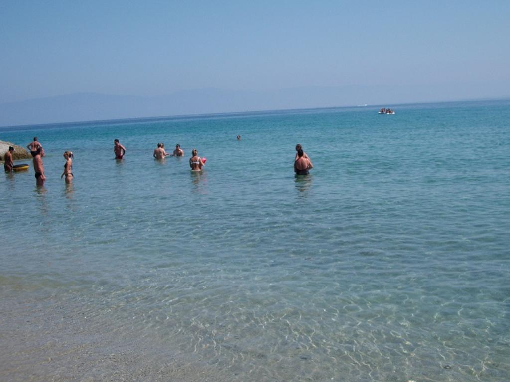 ויבו ולנטיה Hotel Resort Lido Degli Aranci מראה חיצוני תמונה