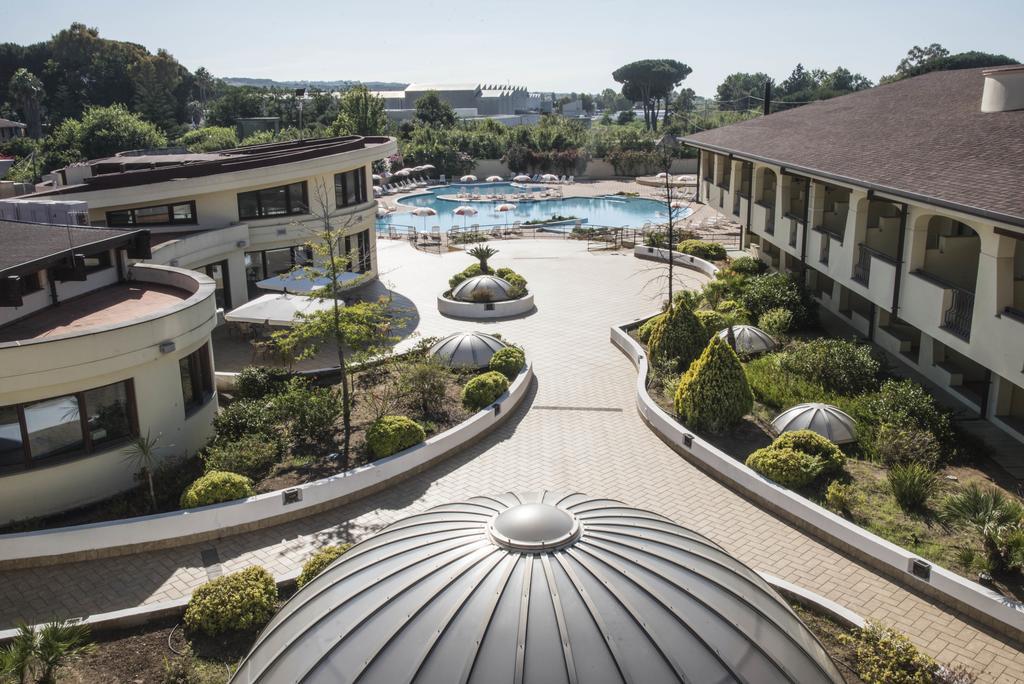 ויבו ולנטיה Hotel Resort Lido Degli Aranci מראה חיצוני תמונה