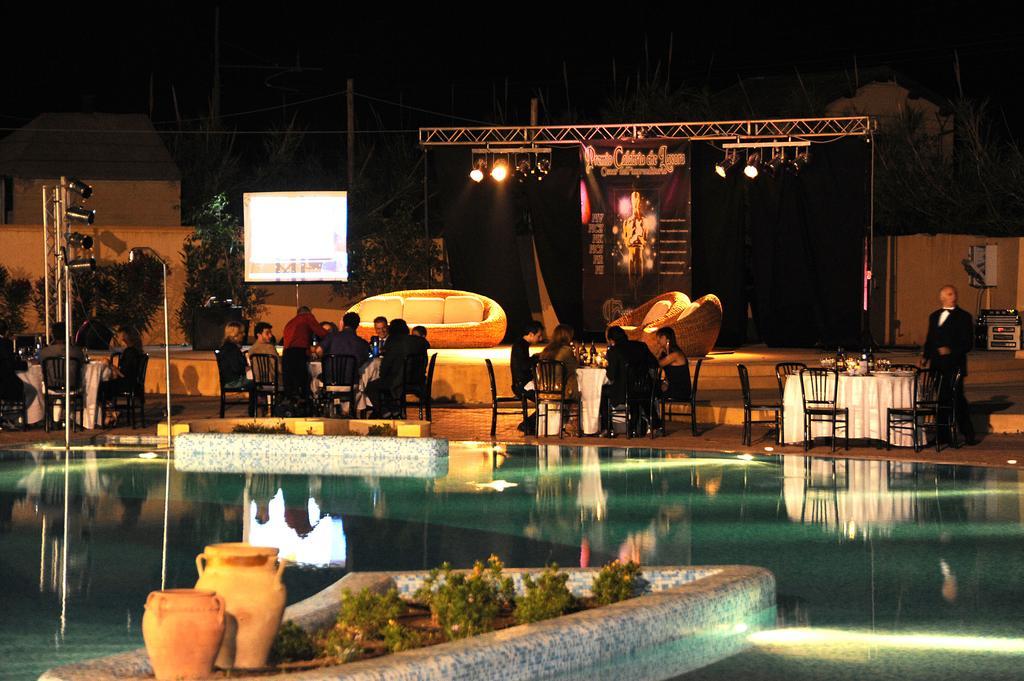 ויבו ולנטיה Hotel Resort Lido Degli Aranci מראה חיצוני תמונה